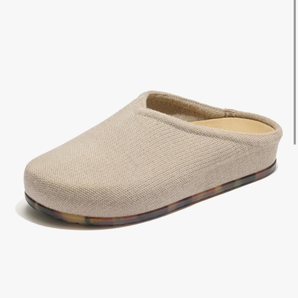 NWOT Coconut Casual Clogs